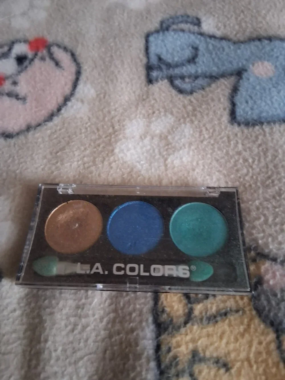 eye shadow